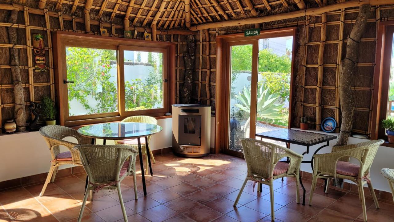Hostal Casa Arco Iris Los Canos De Meca Zewnętrze zdjęcie